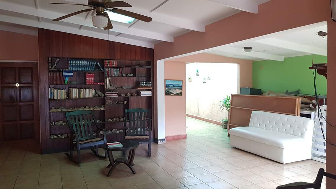 Colonial Los Robles / Para Oficinas 