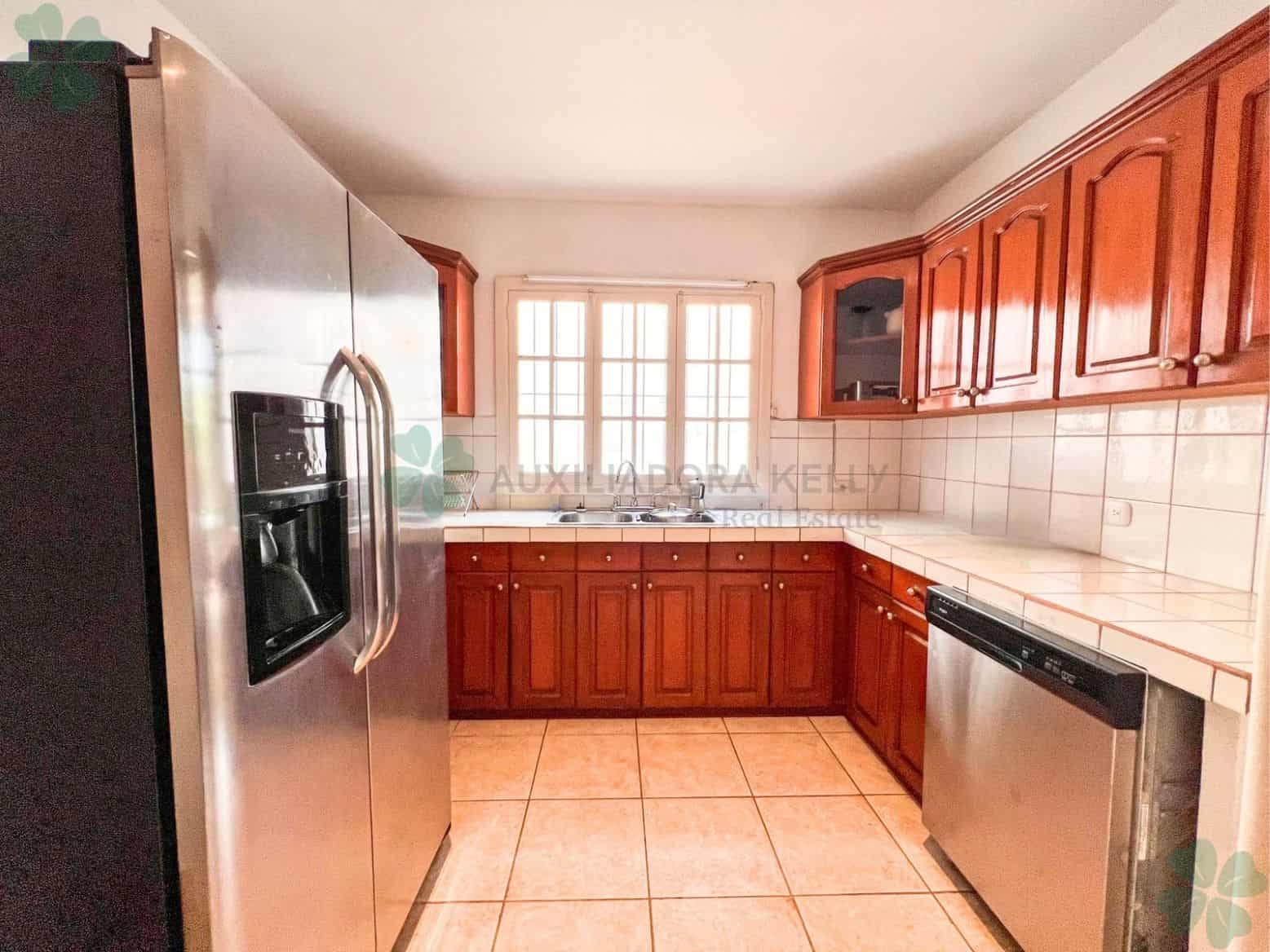 Se renta casa en las cumbres