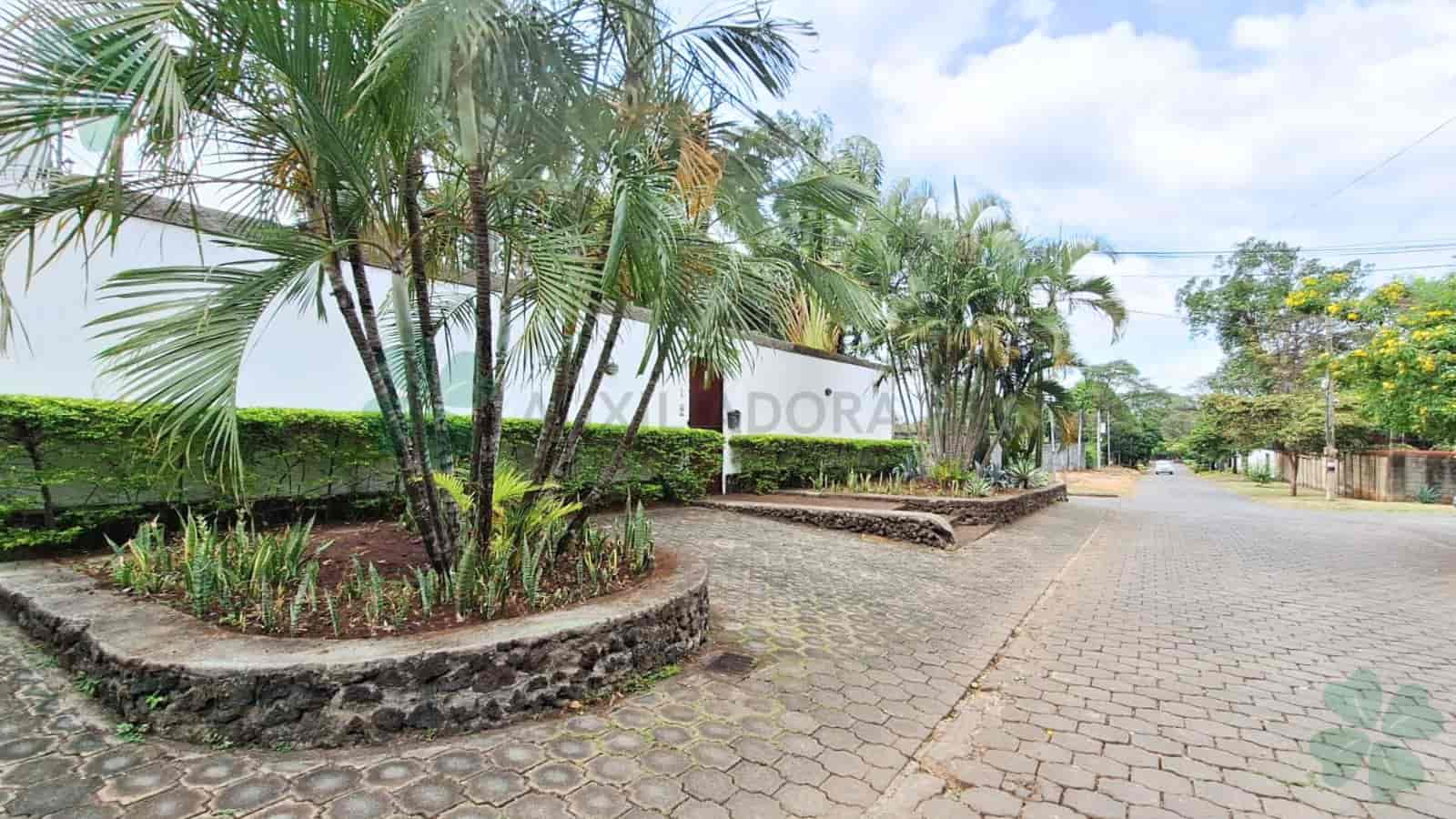 Casa con piscina en Carretera Sur