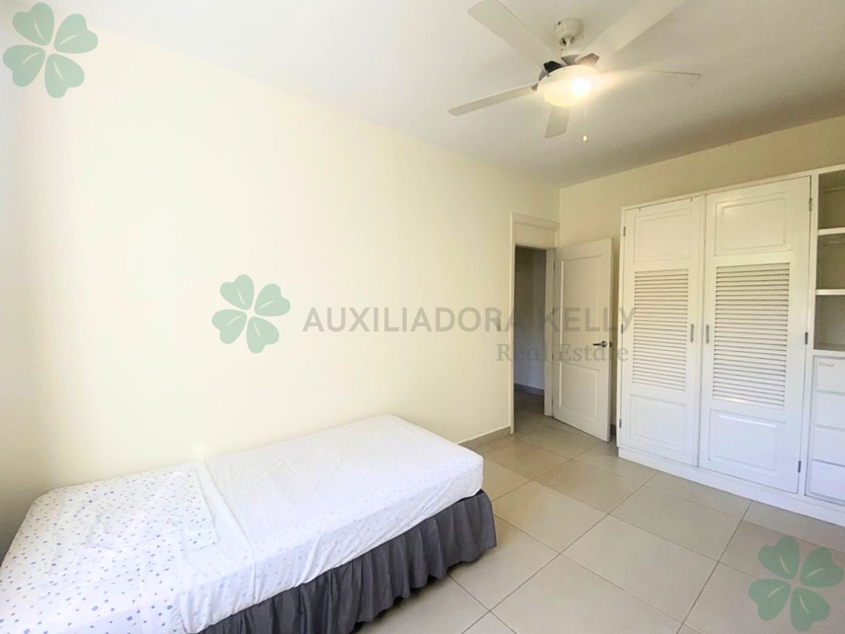 Bonita casa en renta en sector de las Cumbres