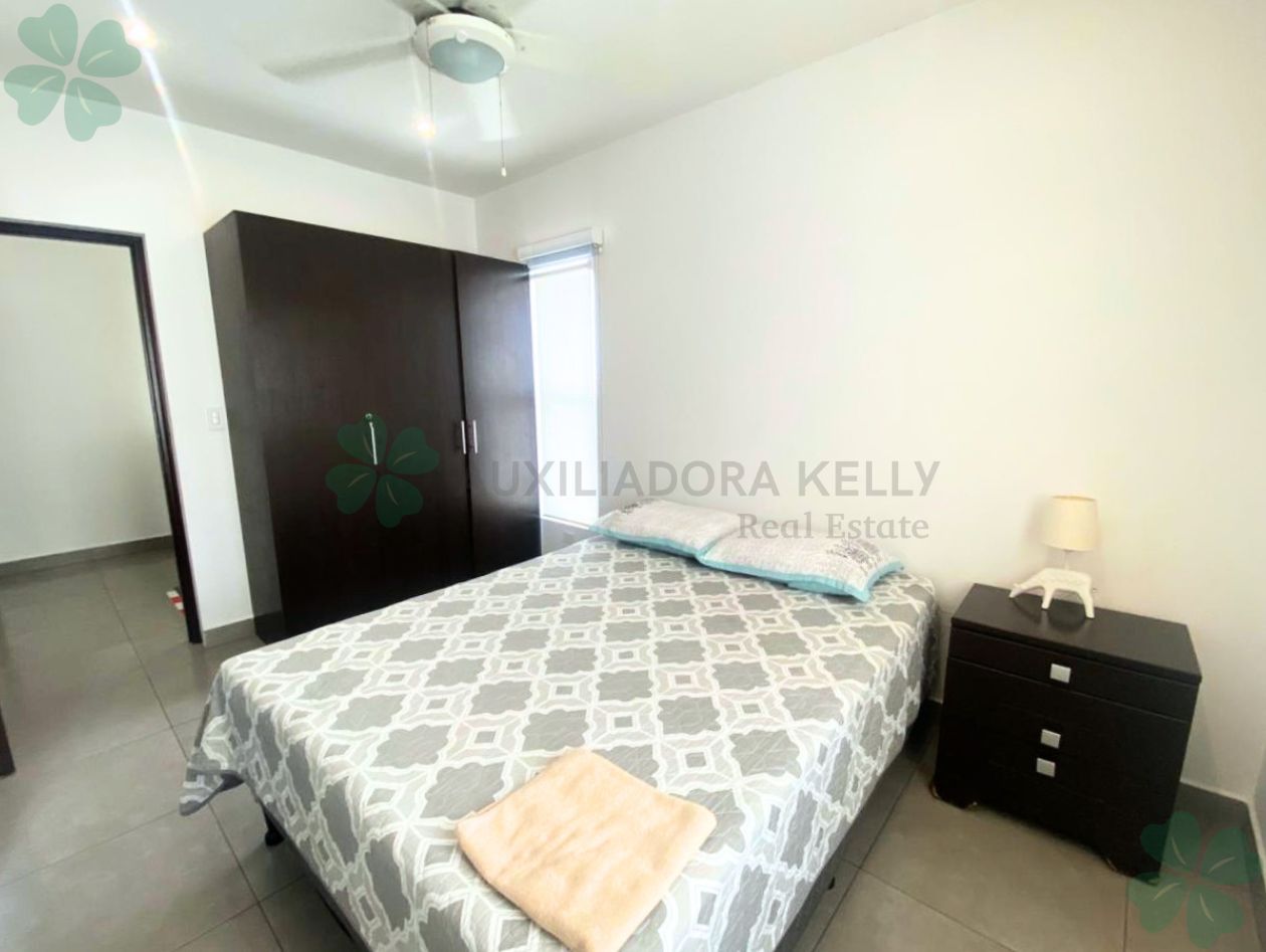 En renta casa tipo townhouse en Lomas de Montserrat