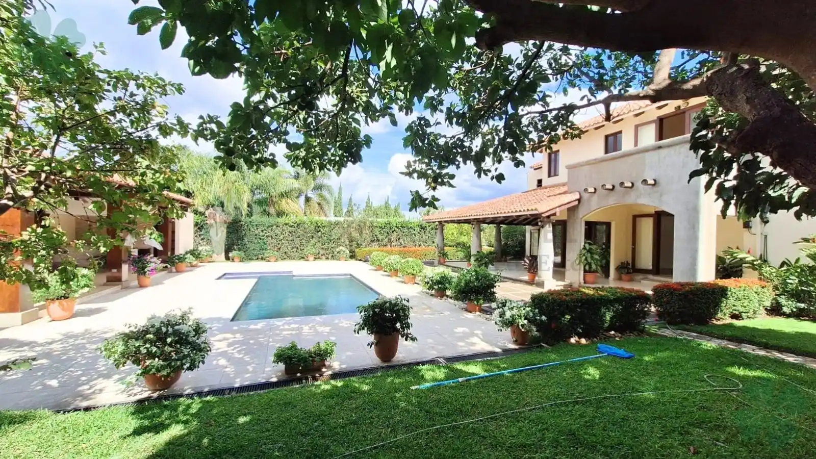 Linda casa en la Estancia de Santo Domingo