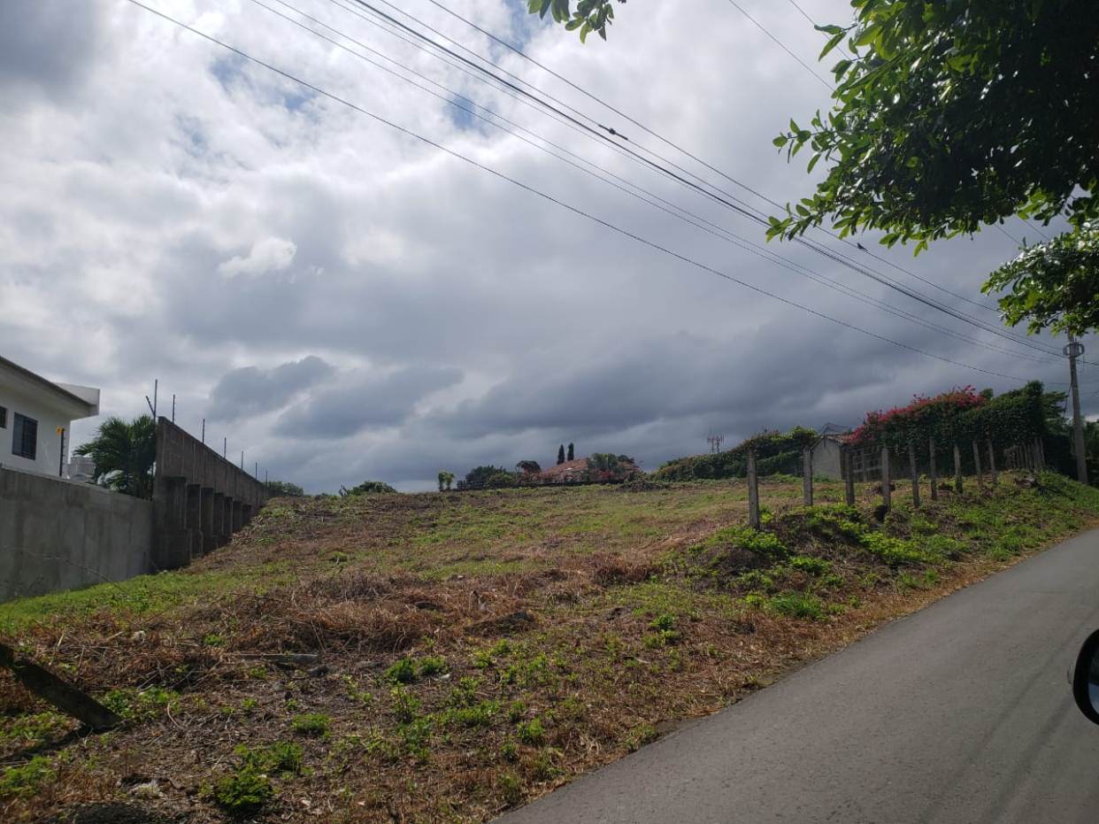 Se Vende Terreno / Las Cumbres